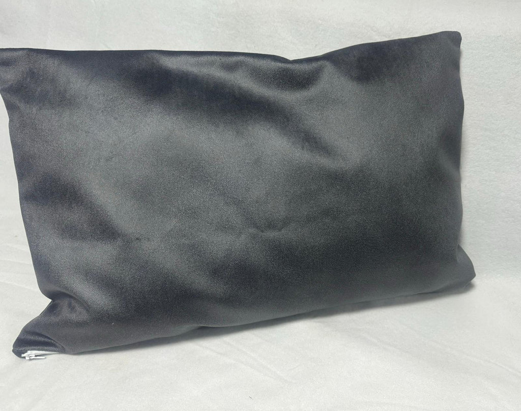 Personalisiertes Kuschelkissen mit Namen – bestickt